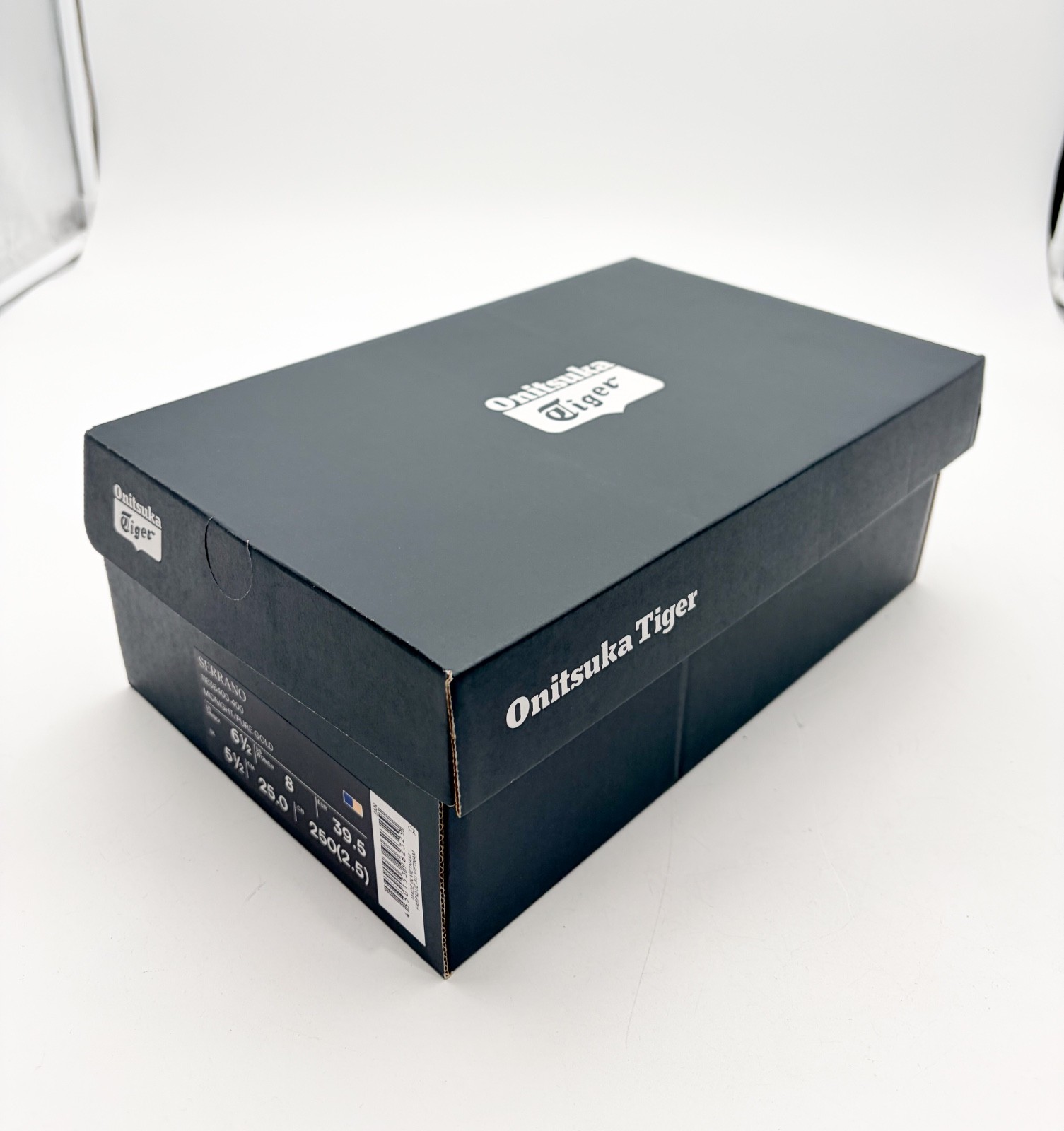 【NEW】Onitsuka Tiger SERRANO MIDNIGHT /PURE GOLD Daily Sneaker (Men’s US 6.5)
