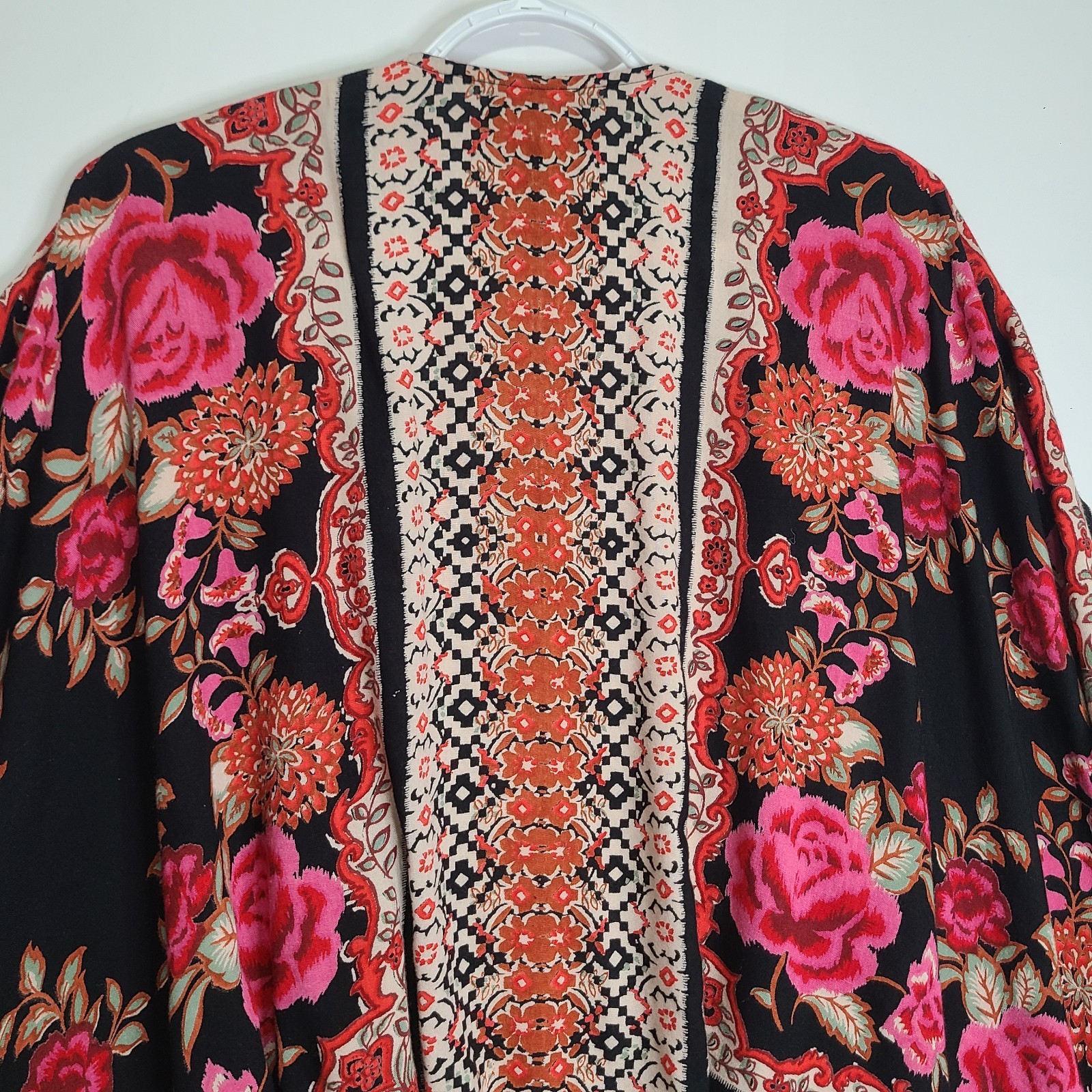 Vtg 90s Y2K Angie Colorful Lightweight Oversized Relaxed Shawl Roses Floral Lg