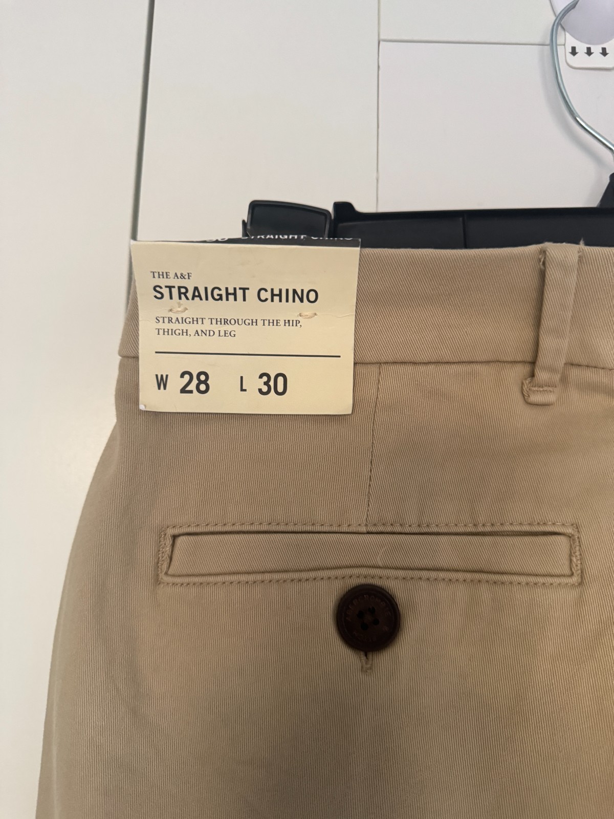 Abercrombie & Fitch Straight Stretch Men’s chino Pants (28×30) Khaki .