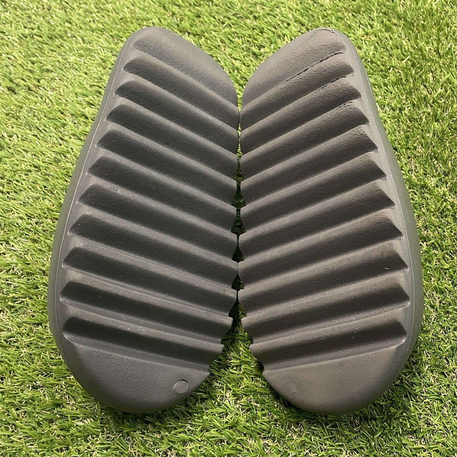 Size 5 – Adidas Yeezy Slide Slate Gray
