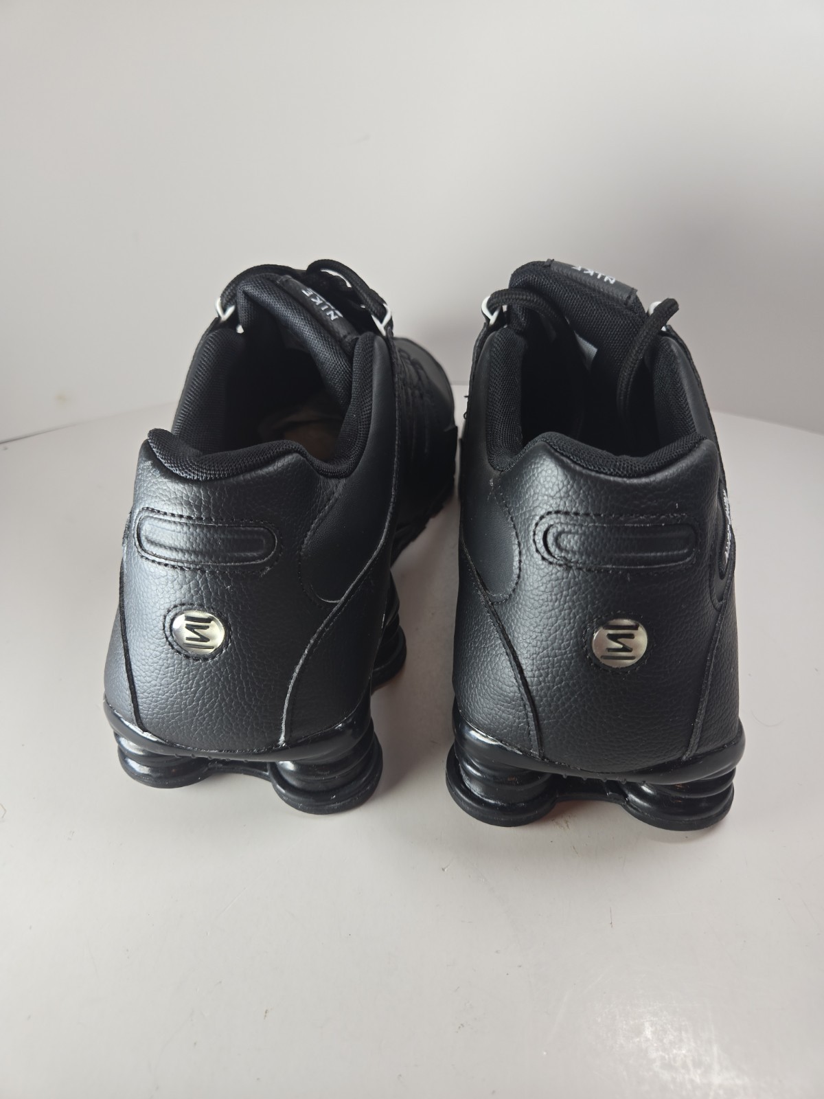 Nike Shox NZ EU Black – White 501524-091 Men’s Size 13 UK 12 EUR 47.5 Worn Once