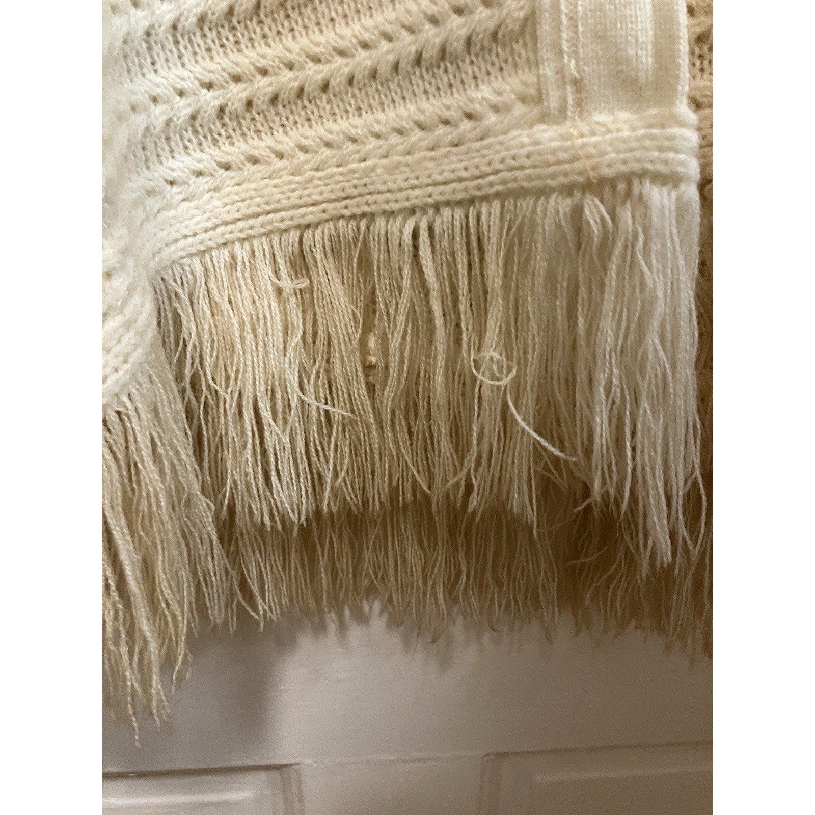 Vintage Womens White Sweater Cape Poncho One Size Julie Knitwear Collared Acryli