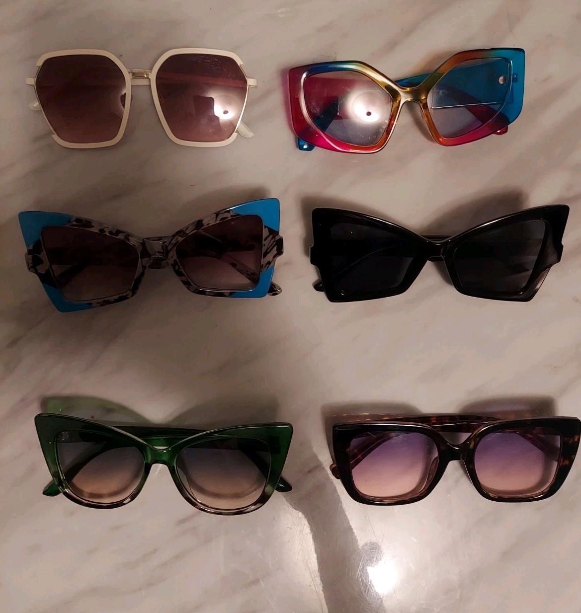 Super CUTE! Fashion Sunglasses 6 pairs (Great Mix!)