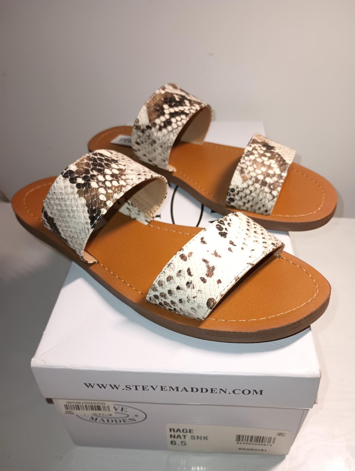 Steve Madden Rage Snake Print Flat Sandals Women’s US size 6.5 New in Box