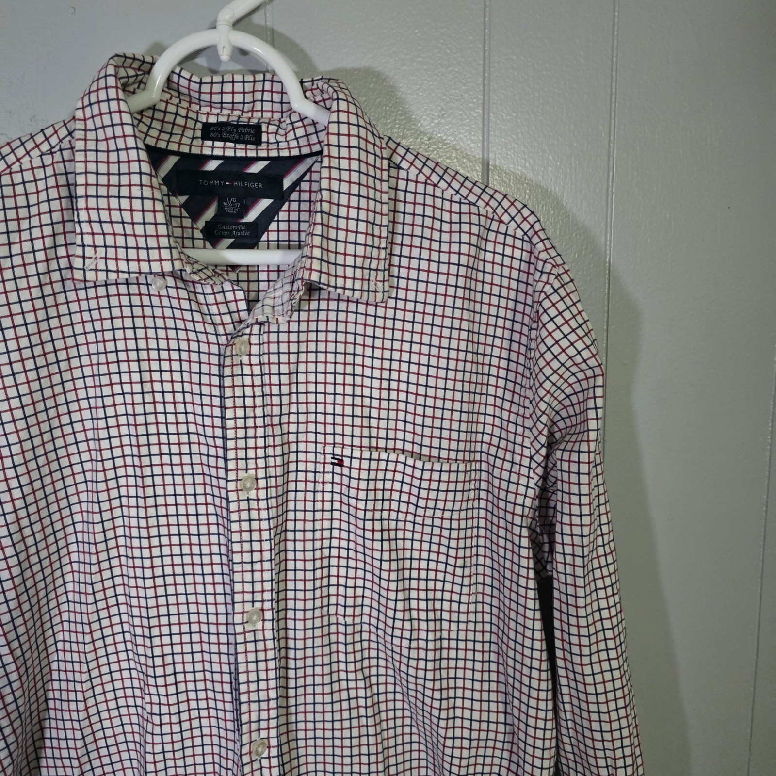 Tommy Hilfiger Men’s Custom Fit Button Down Shirt Red Blue Plaid Large