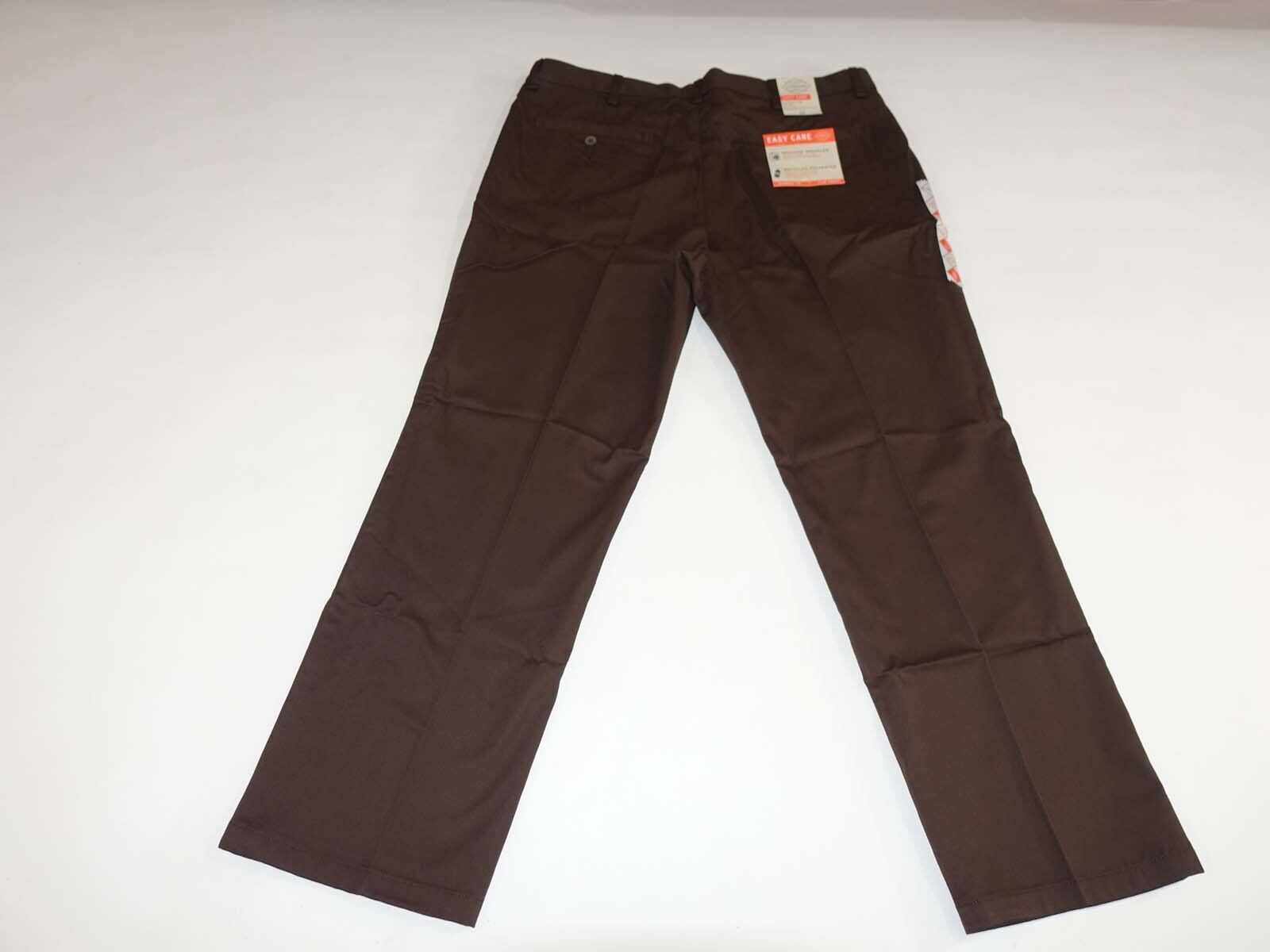St. John’s Bay Men’s Easy Care Classic Fit Khaki Pants 40 x 30 NWT Brown