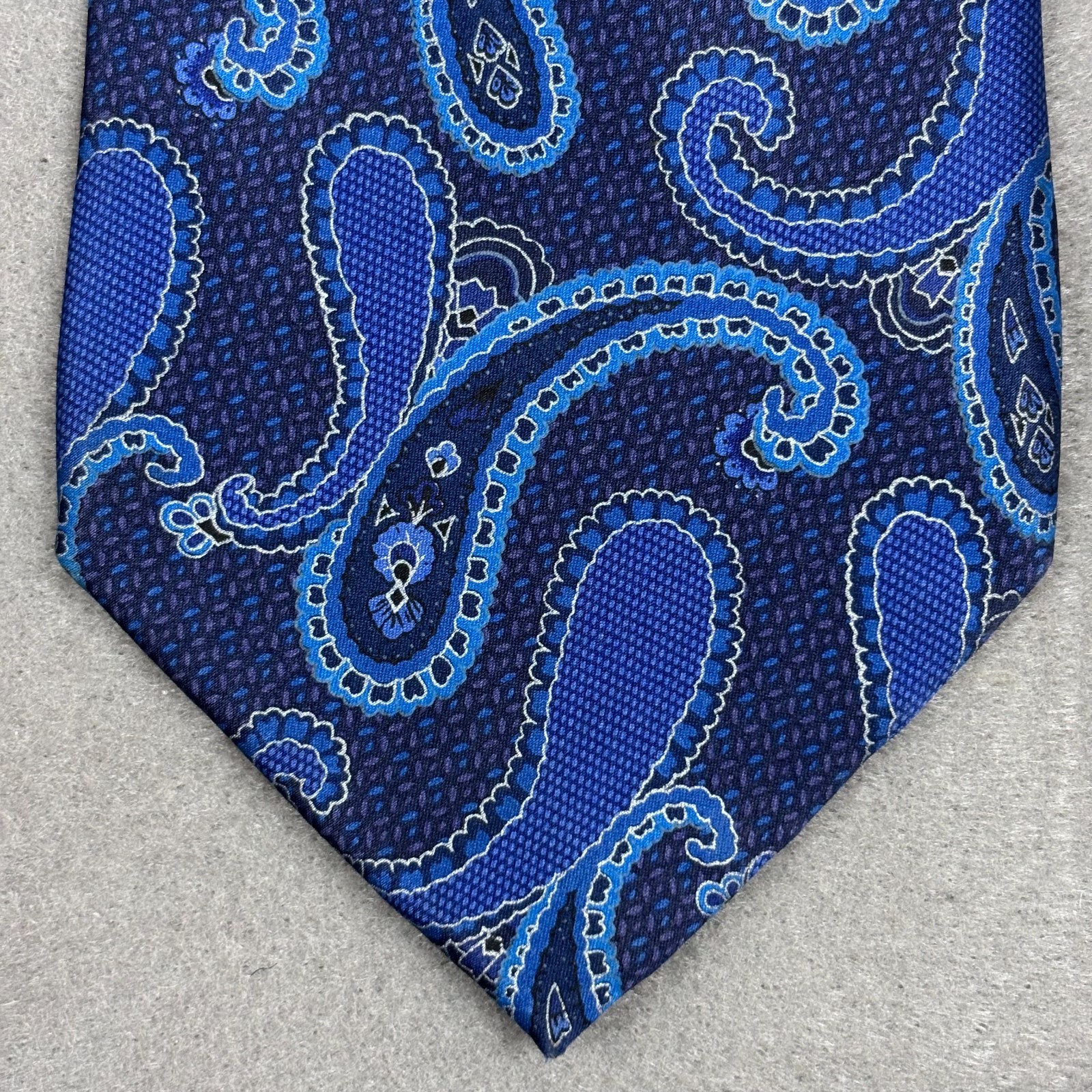 Ermenegildo Zegna Blue Paisley Silk Tie Made in Italy Luxury Designer 3.25″
