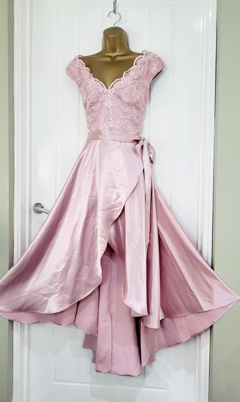 QUIZ size 18 Pink blush lace satin dipped hem occasion dress wedding races NEW