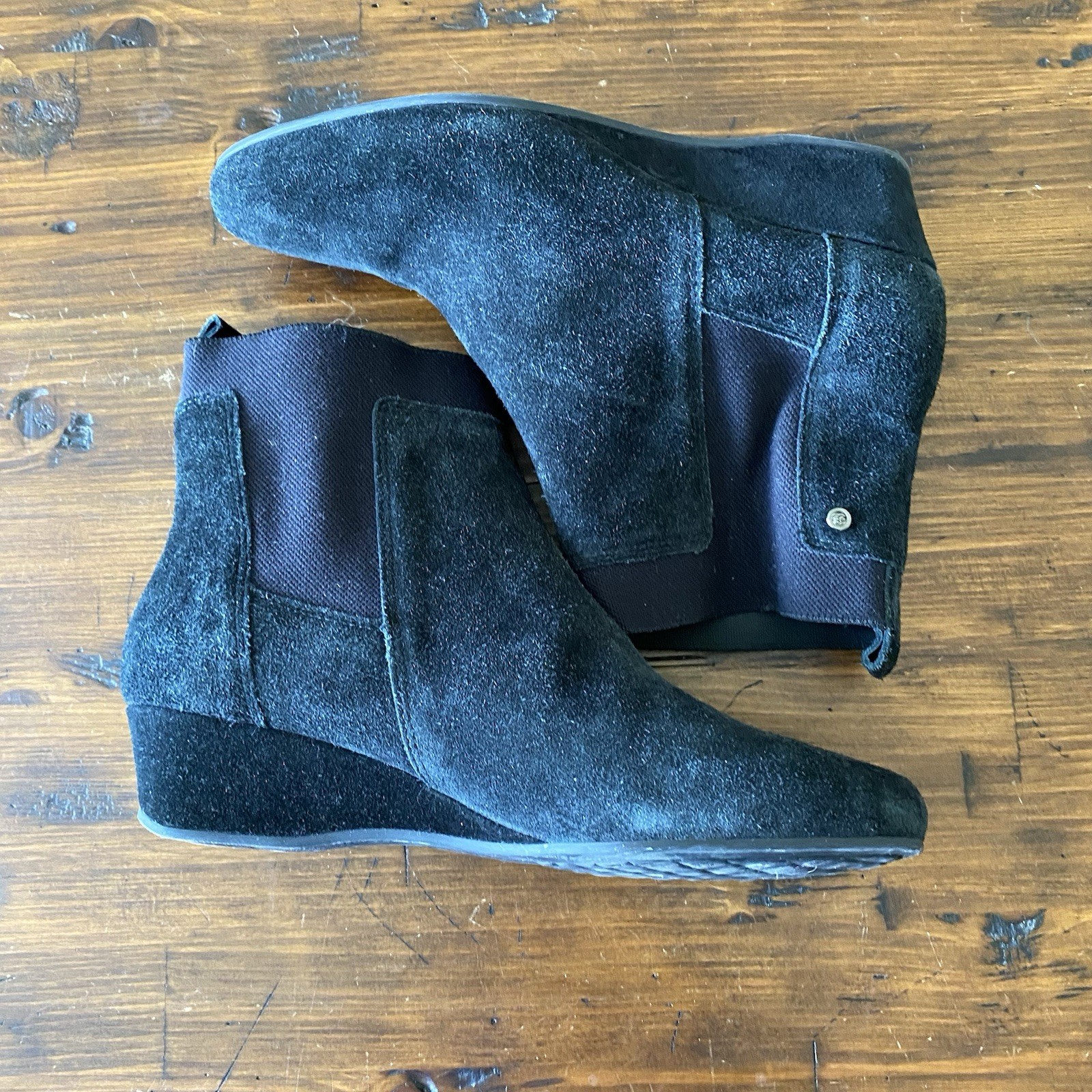 NURTURE Francie Suede Ankle Low Wedge Elastic Gore Boots Size 10 Charcoal Black