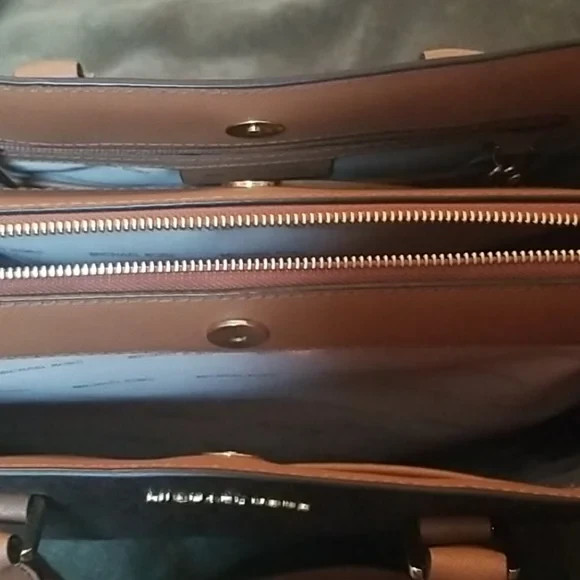 MICHAEL Michael Kors Signature Savannah Large Satchel