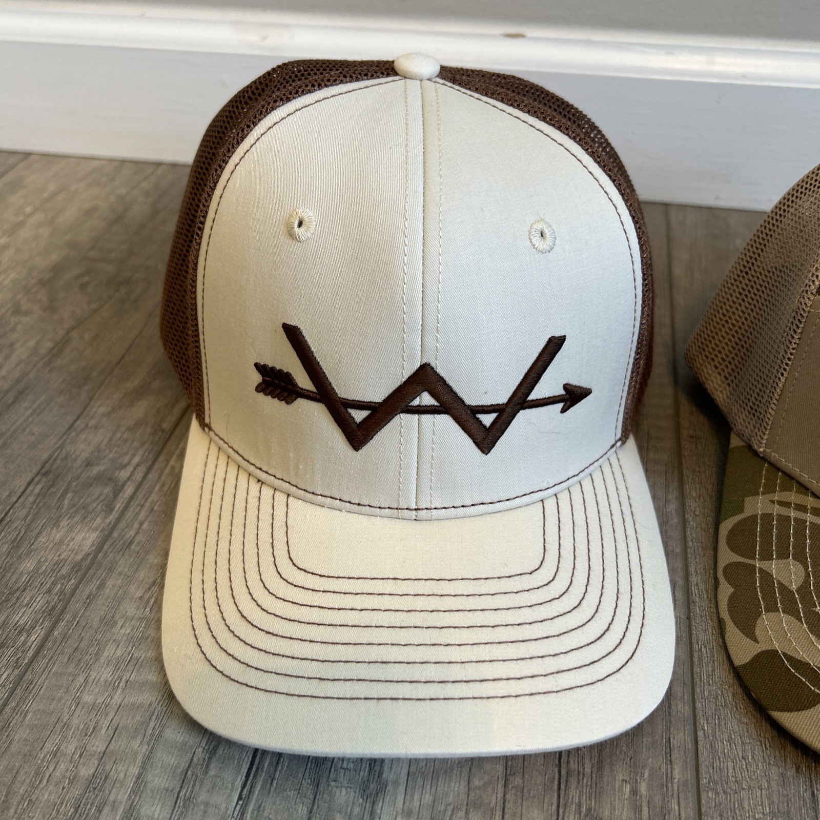 2 Webb Western Camouflage Antler Men’s Hats SnapBack Mesh Brown Beige Lot Pair