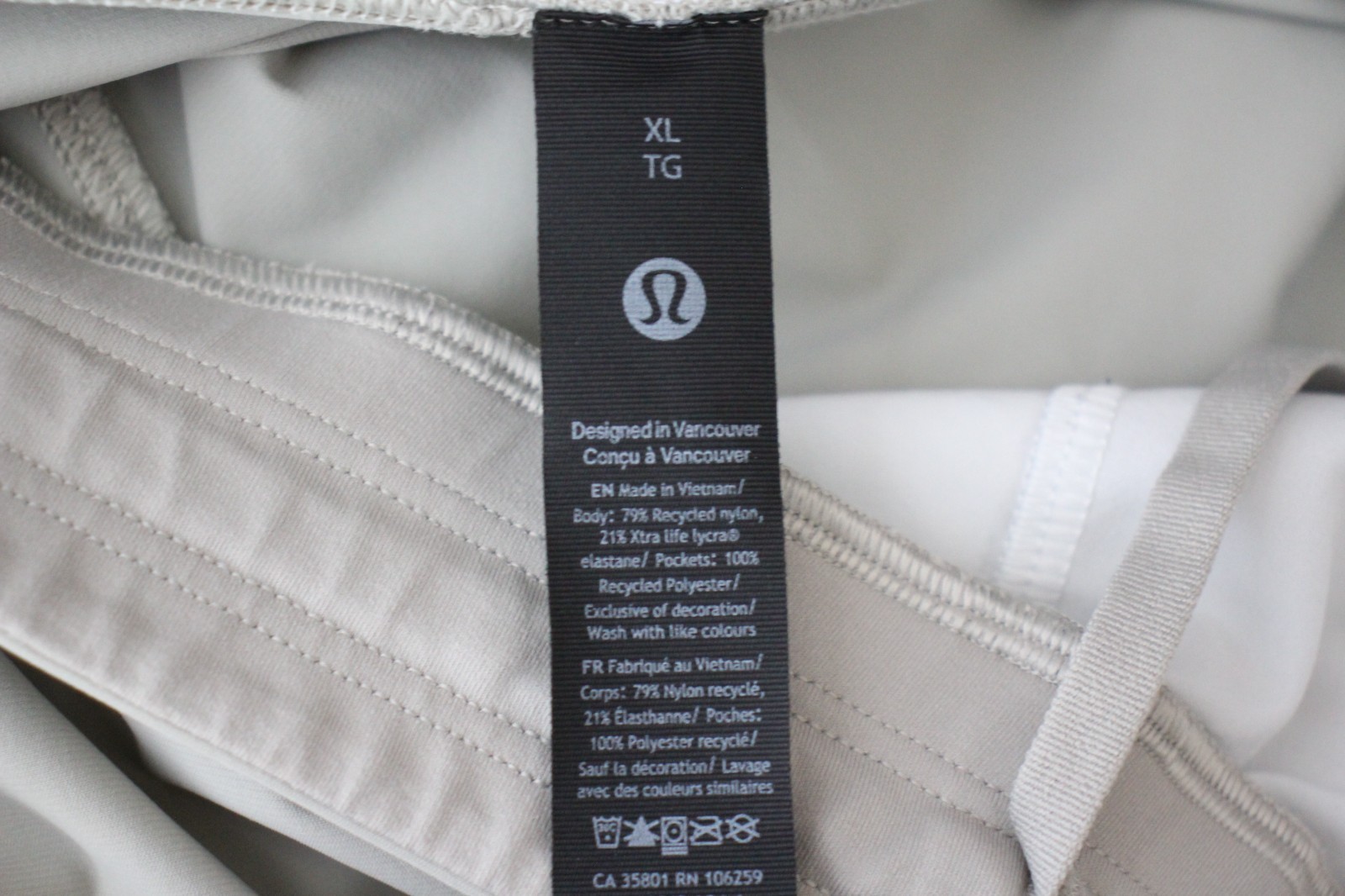 Lululemon Mens XL 32 x 28 Surge Nylon Blend Jogger Pants K744