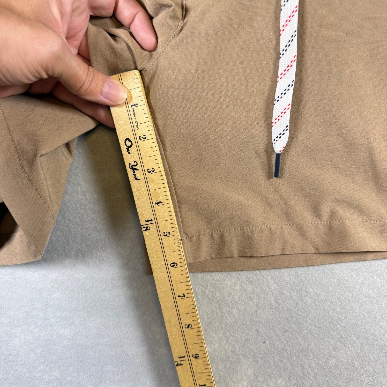 Chubbies everywhere shorts – tan drawstring elastic waist hybrid 6″ inseam sz S