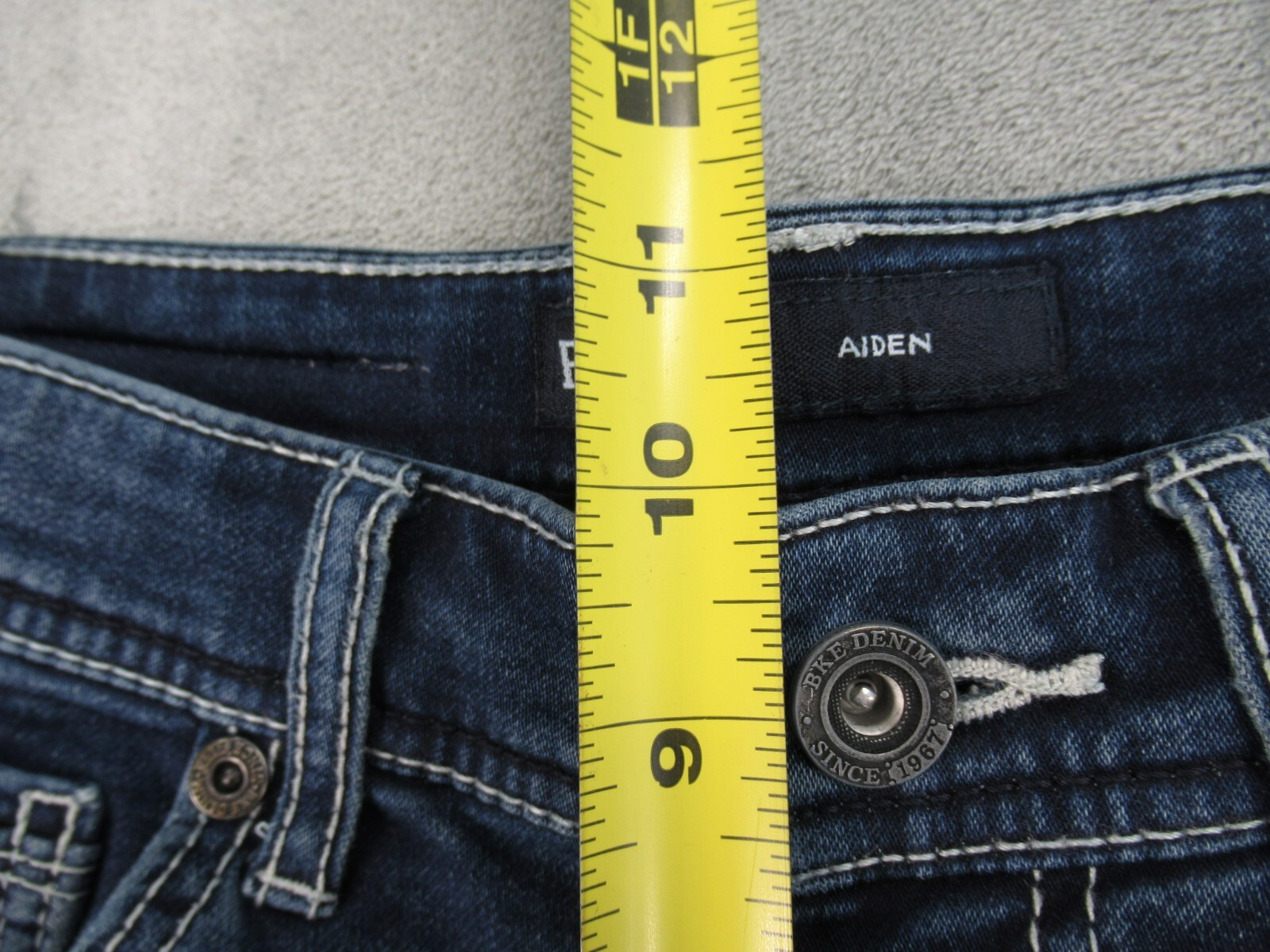 BKE Jeans Aiden Men’s 29×30 (Actual 28×28) Boot Cut Leg Medium Wash Blue