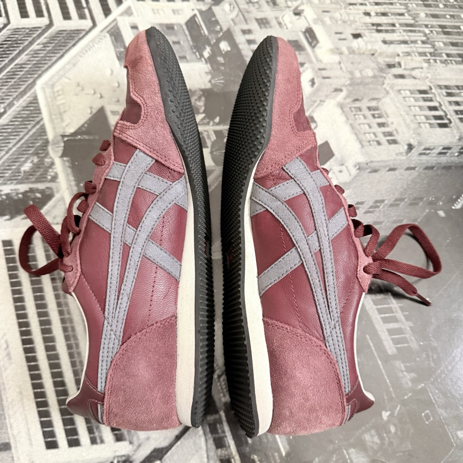 Onitsuka Tiger | Serrano LE | US Men 9.5 | Red/Red | Suede | Leather | Pristine