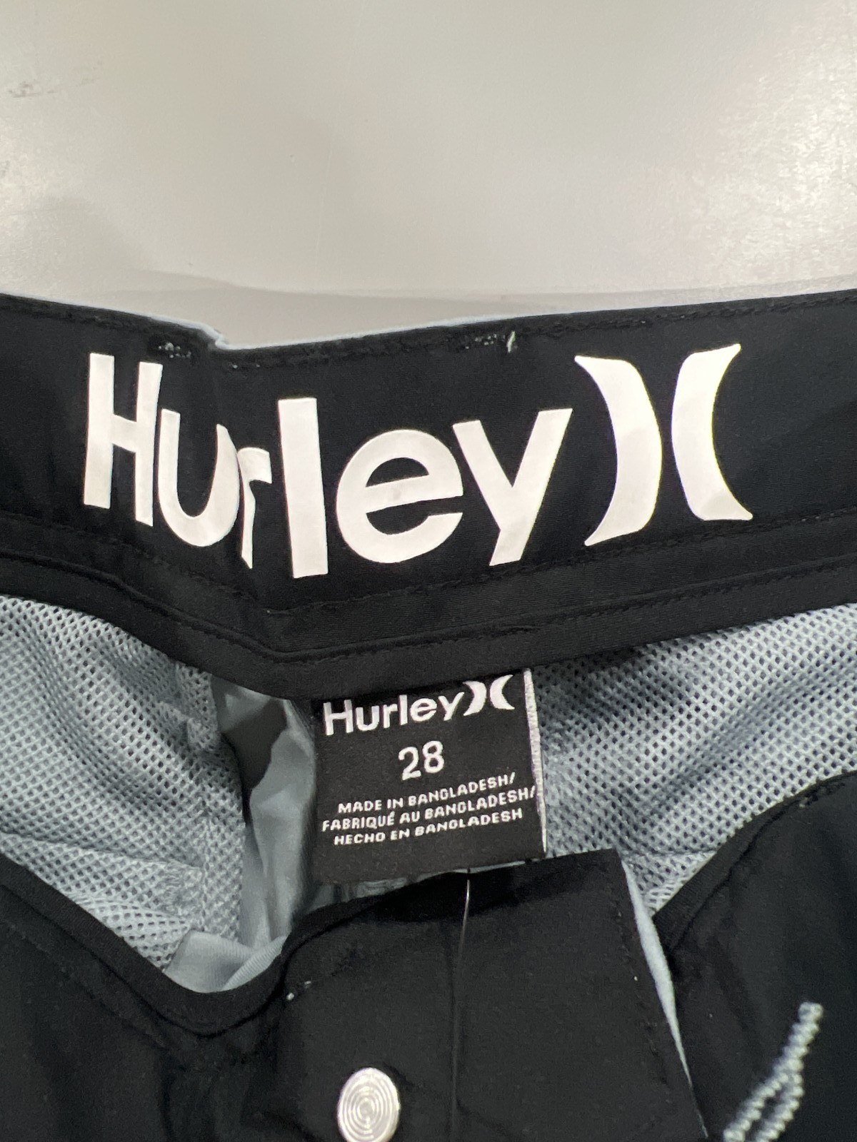 HURLEY WALKSHORTS SITS 9.75 IN INSEAM SIZE: MEN 28 – GLADIATOR GRAY
