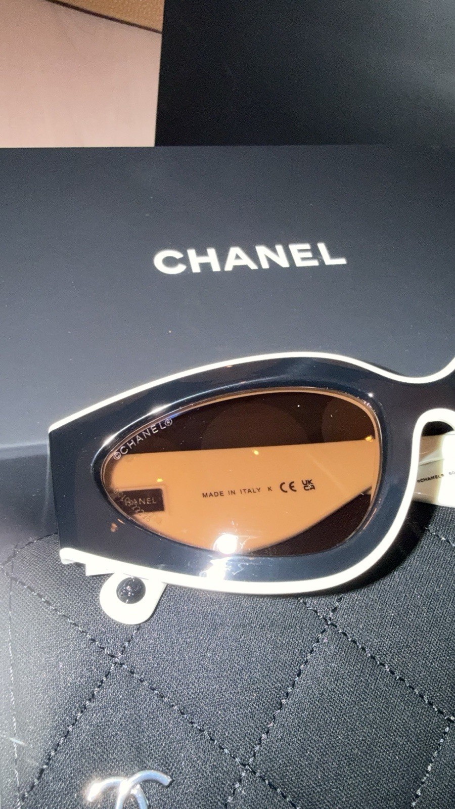 CHANEL Sunglasses Black &White Cat Eye CC Logo Authentic CH 6056 1656/53