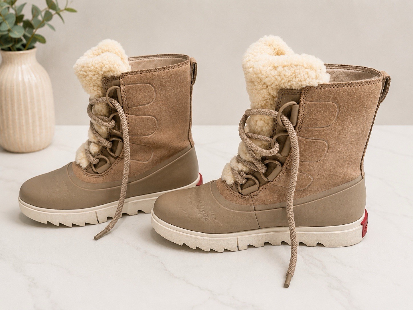 Sorel Women’s Winter Boots Size 7.5 Taupe Faux Shearling Waterproof Lace Up