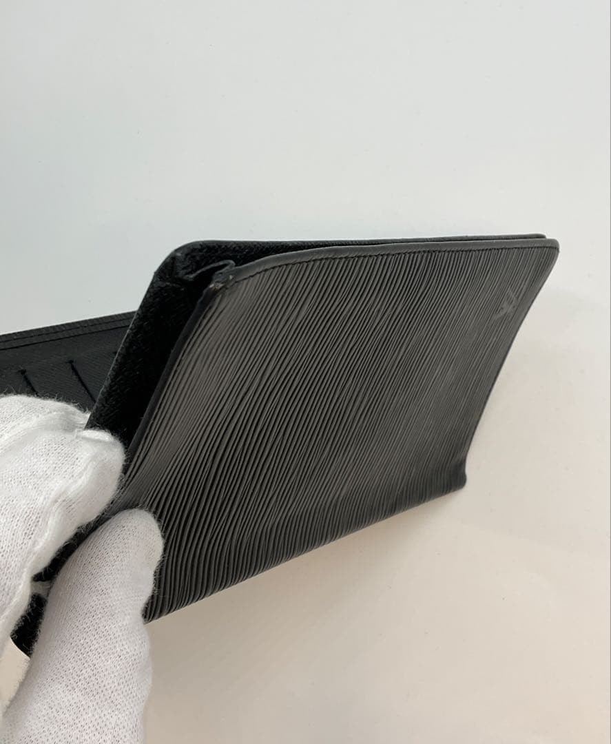 LOUIS VUITTON Epi Bi Fold Long Wallet Men s Black No Coin
