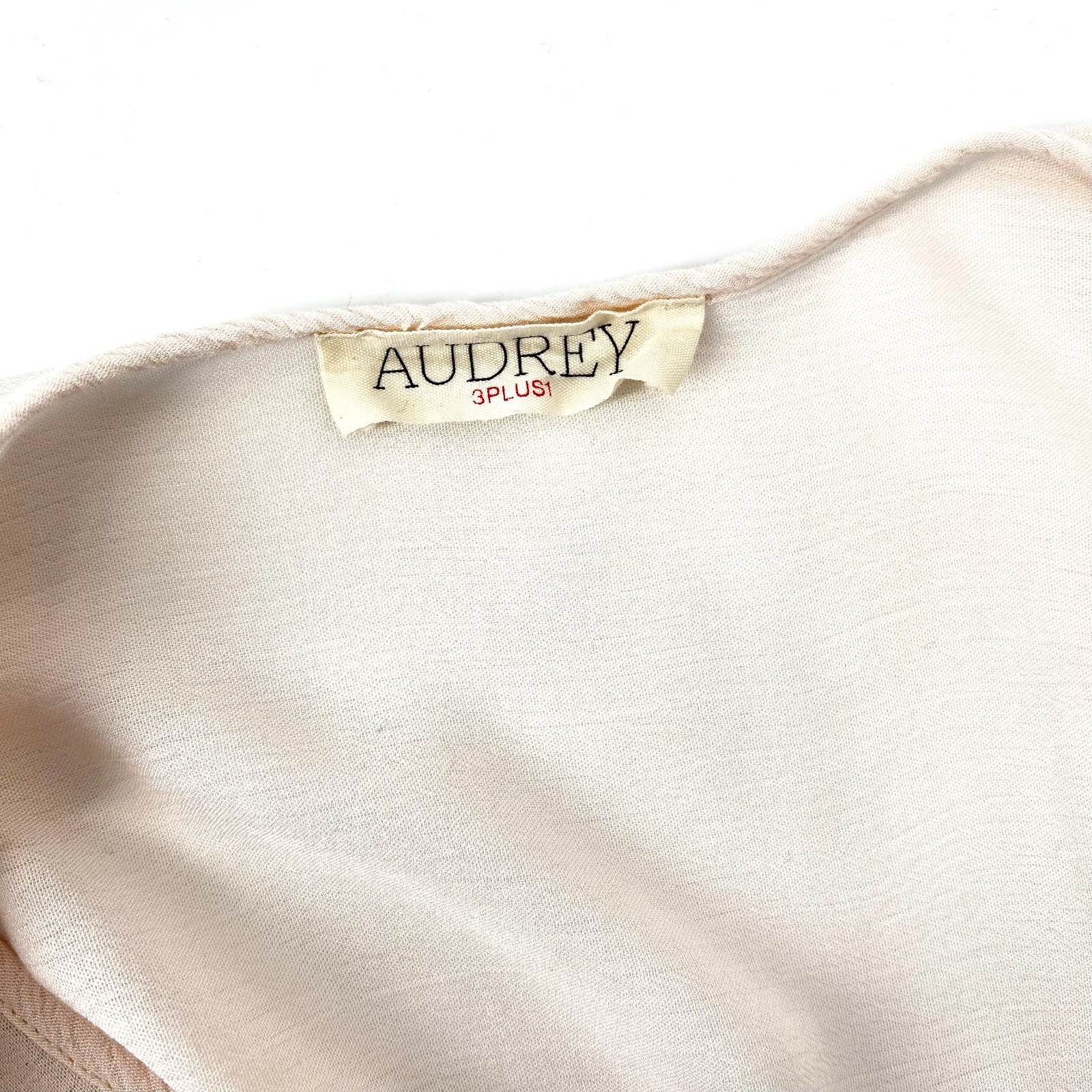 Audrey 3+1 Medium Blush Pink V Neck Batwing Sleeve Flowy Crop Top Boho Soft Girl