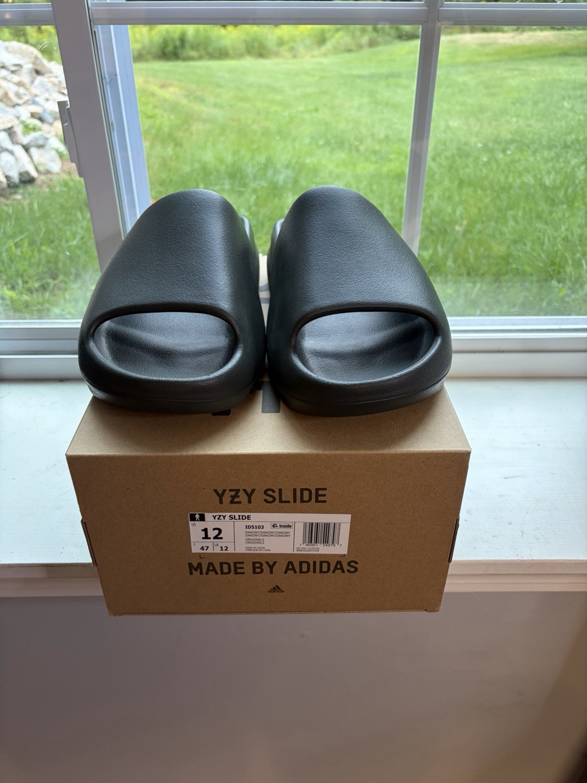 Dark Onyx Yeezy Slides Size 12