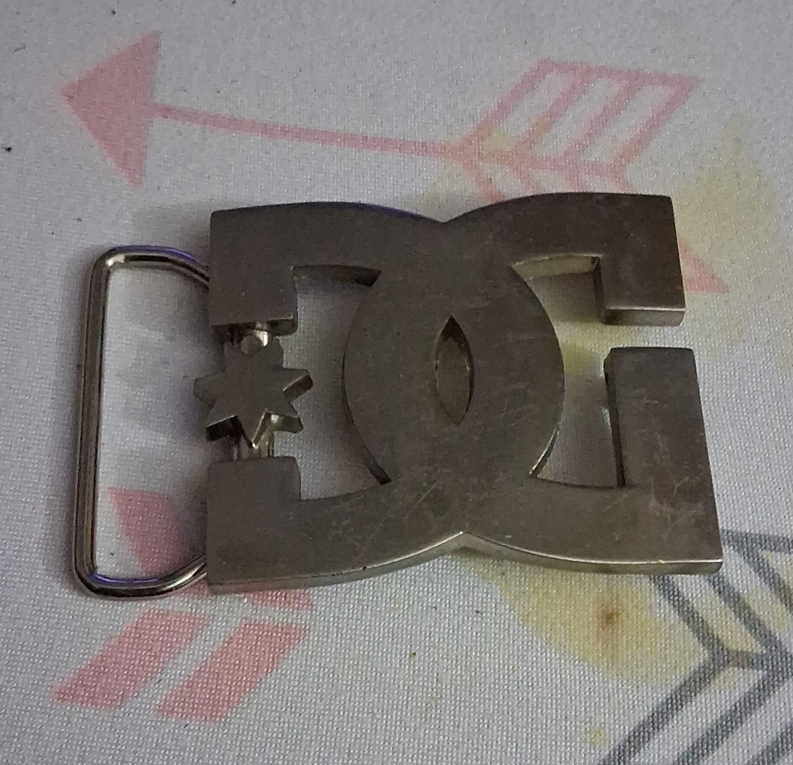 DC Shoes Silver Metal Logo Belt Buckle Clamp Closure Fits 1.5in Belt Men