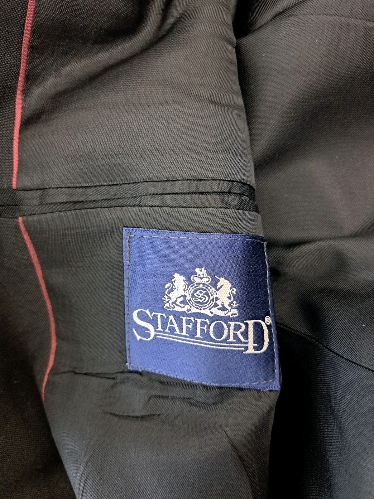 Stafford Tailored Fit Black Suit 50R Jacket 42×30 Pants Polyester & Worsted Wool