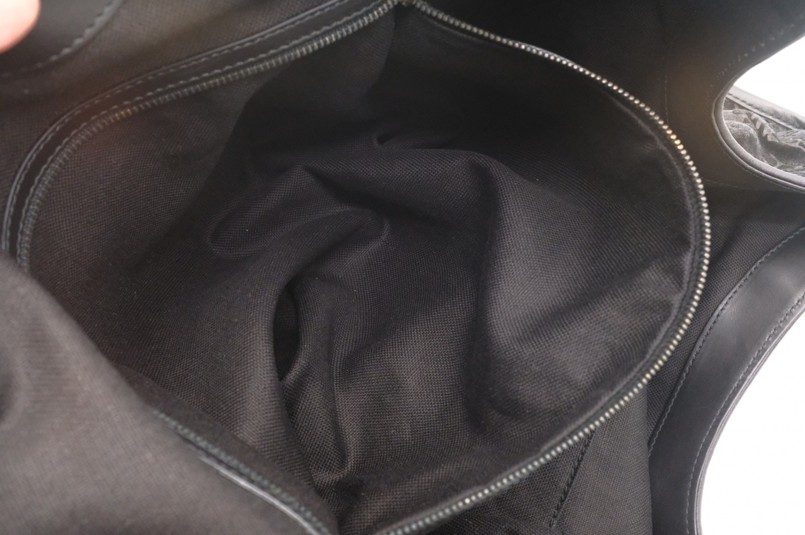 Authentic Gucci Soft Stirrup Tote Bag in Black Suede 296855