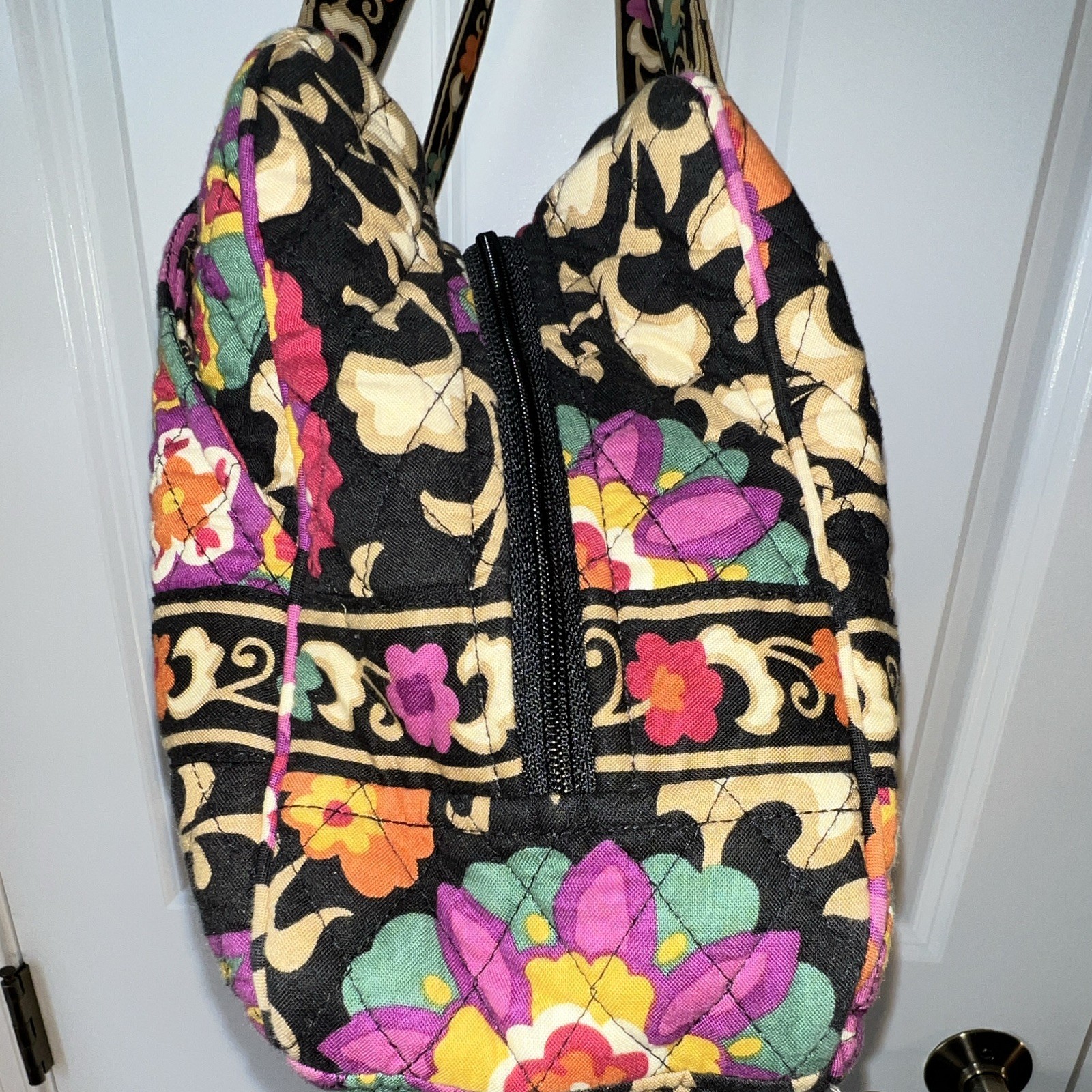 Vera Bradley Large Floral Shoulder Bag Black Multicolor Lined Inner Pockets Zip