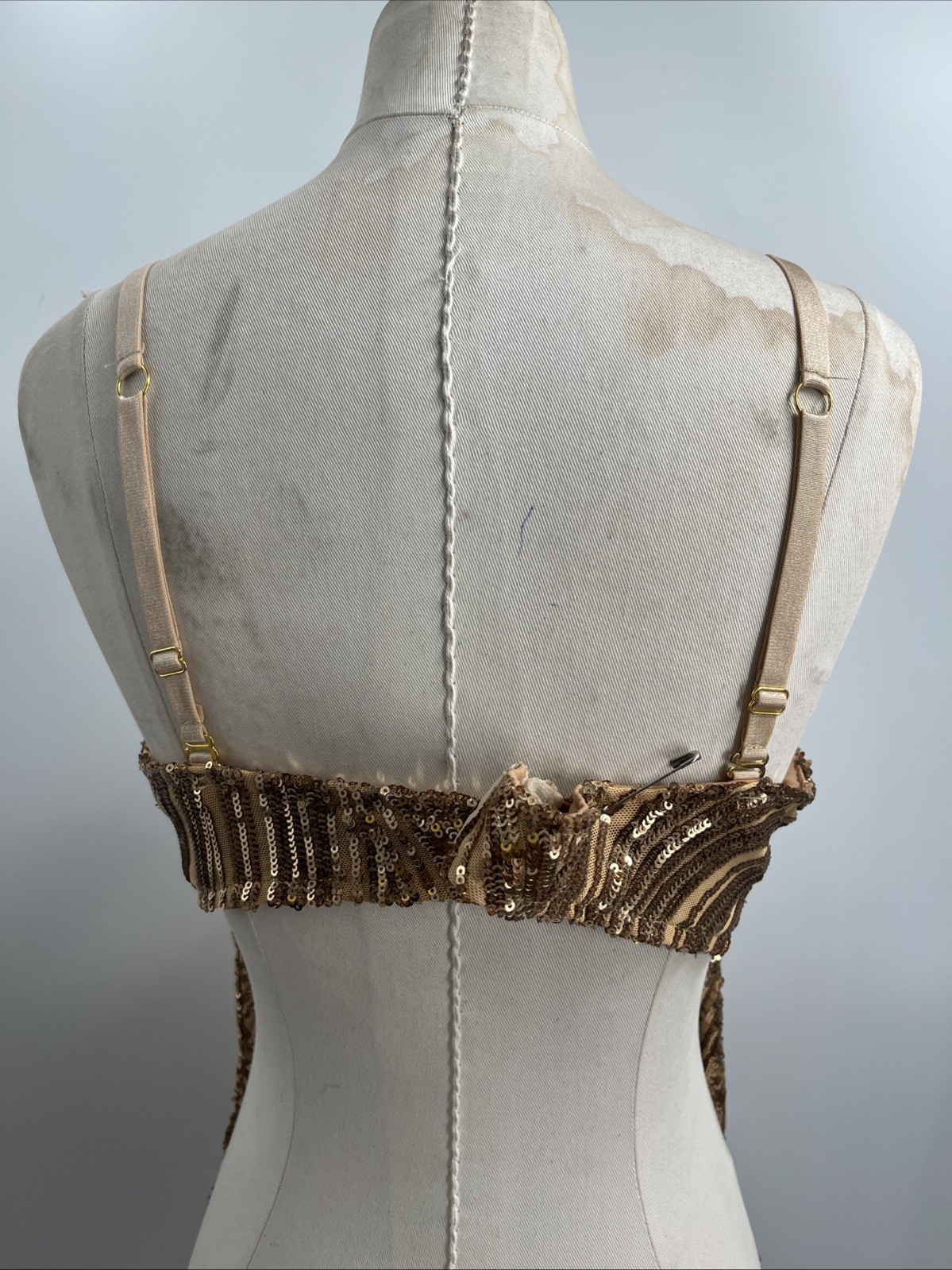 Nicolas Mendoza Women’s Gold Sequin Pants / Backless Top 2 Piece Set Size NA
