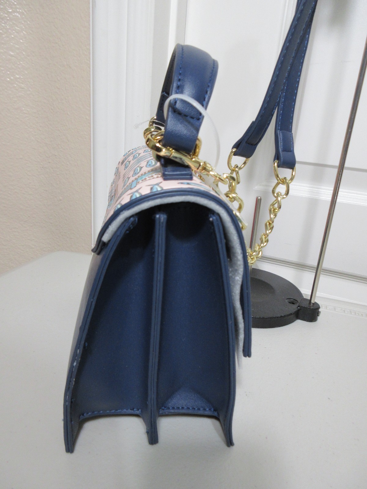 BETSY JOHNSON SARDINES SHOULDER BAG XOMYLO2 BLUE MULTI NWT