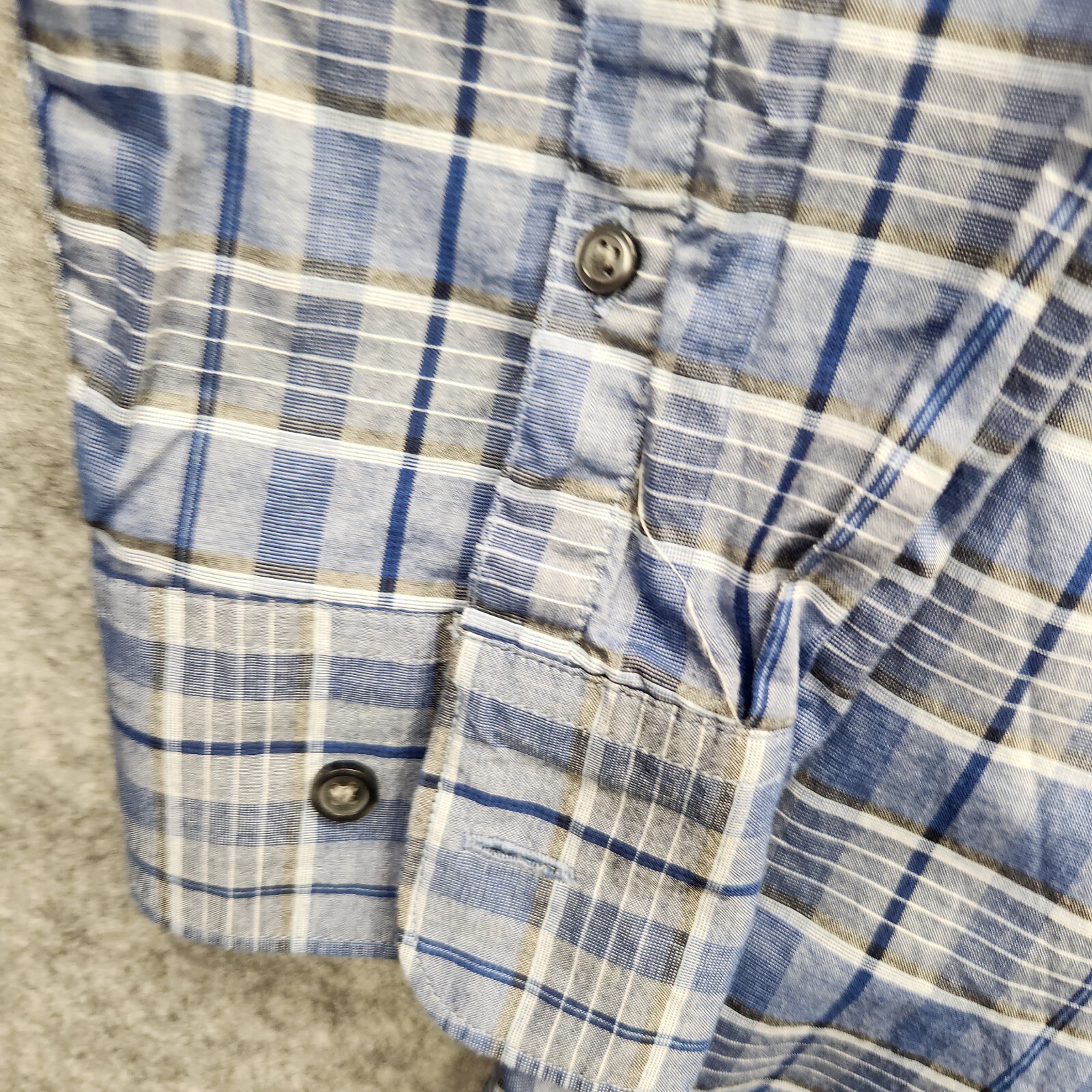 Claiborne Long Sleeve Stretch Size Large Blue,Gray and White Plaid Barrel Cuff