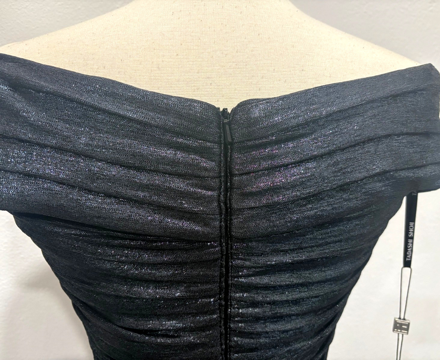 TADASHI SHOJI RUCHED OFF THE SHOULDDER BLACK METALLIC GOWN SIZE XS $488