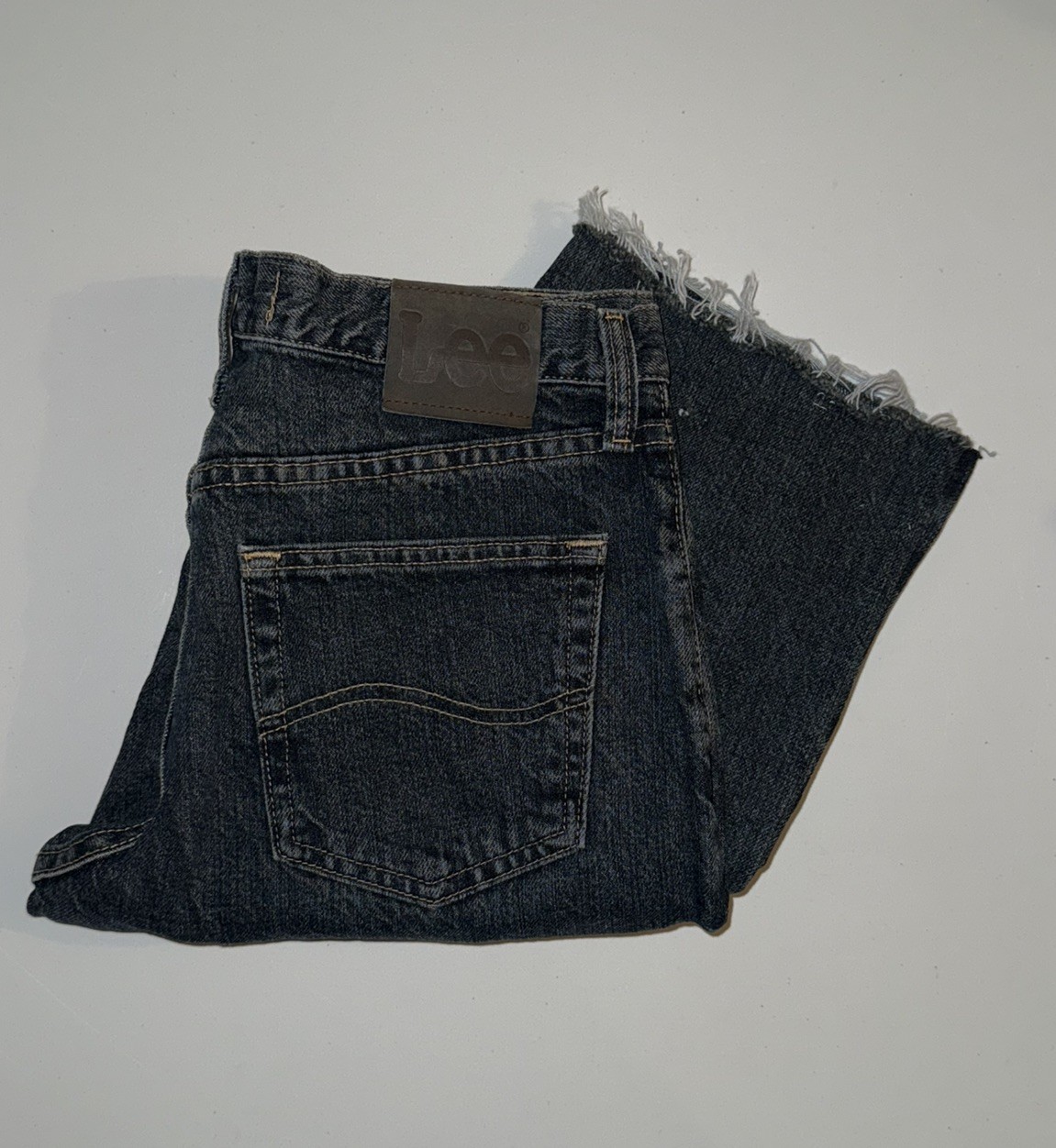 Lee Regular Fit Original Straight Jeans Size Men’s 30×30 (cropped to 30×28)