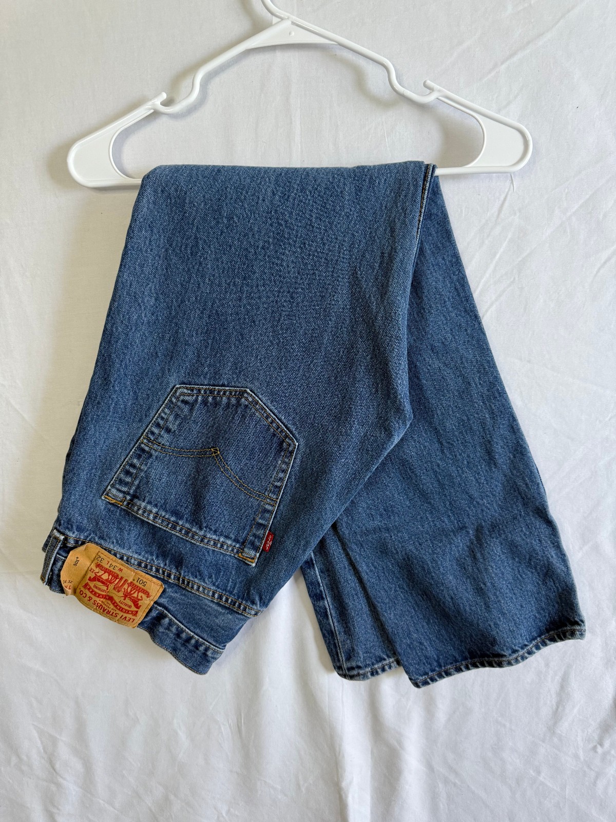 Mens Levi 501 classic, straight fit, 34×32