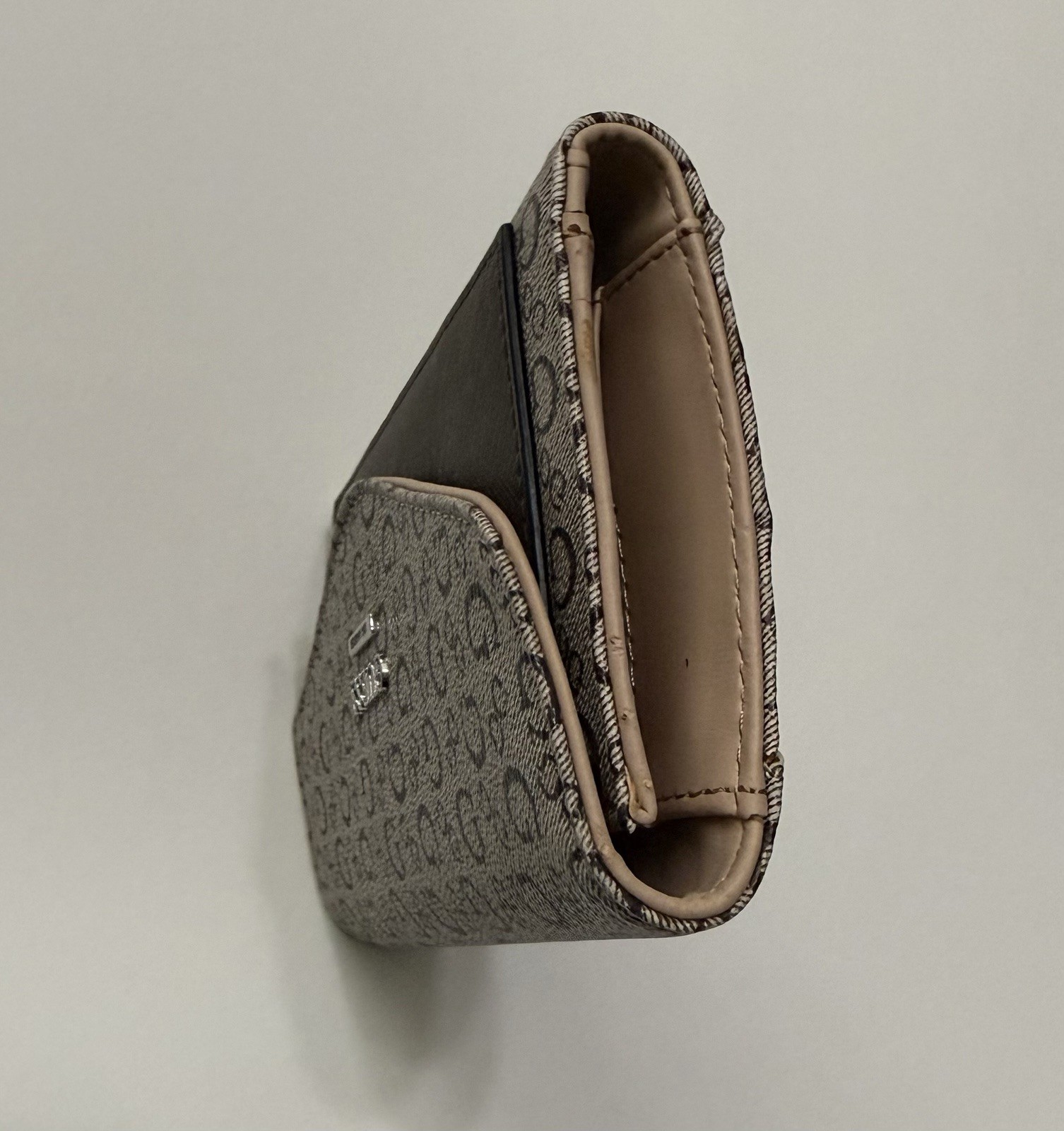 GUESS Women’s Wallet Checkbook Logo Pattern Gray w/ Zip Pocket & ID Window
