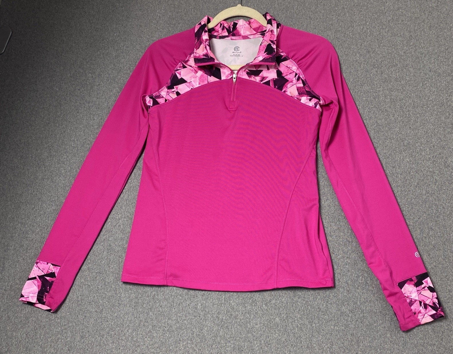 Champion Girls Size (XL 14/16) 1/4 Zip Pink Print Pullover Top Thumb Holes