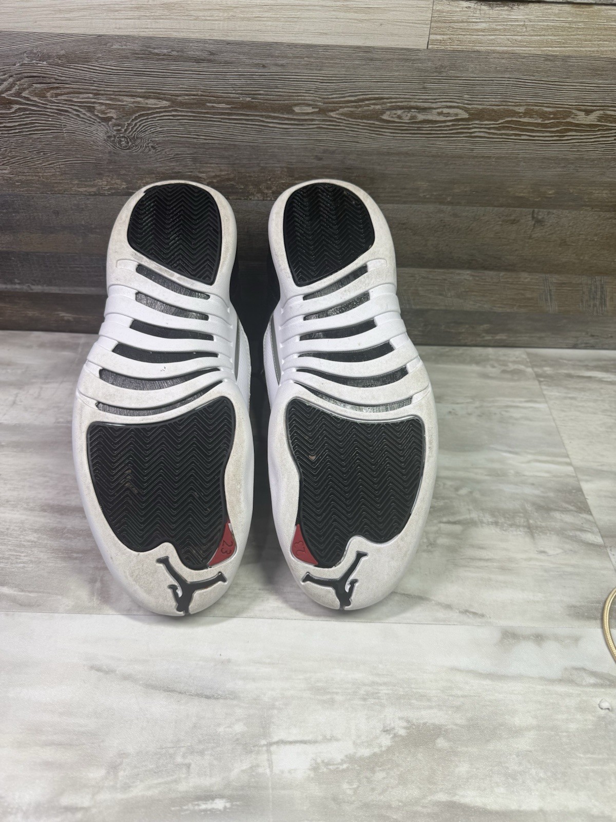 Air Jordan 12 Retro “Playoffs” (2022) – Pre-Owned (Size Men’s 12)