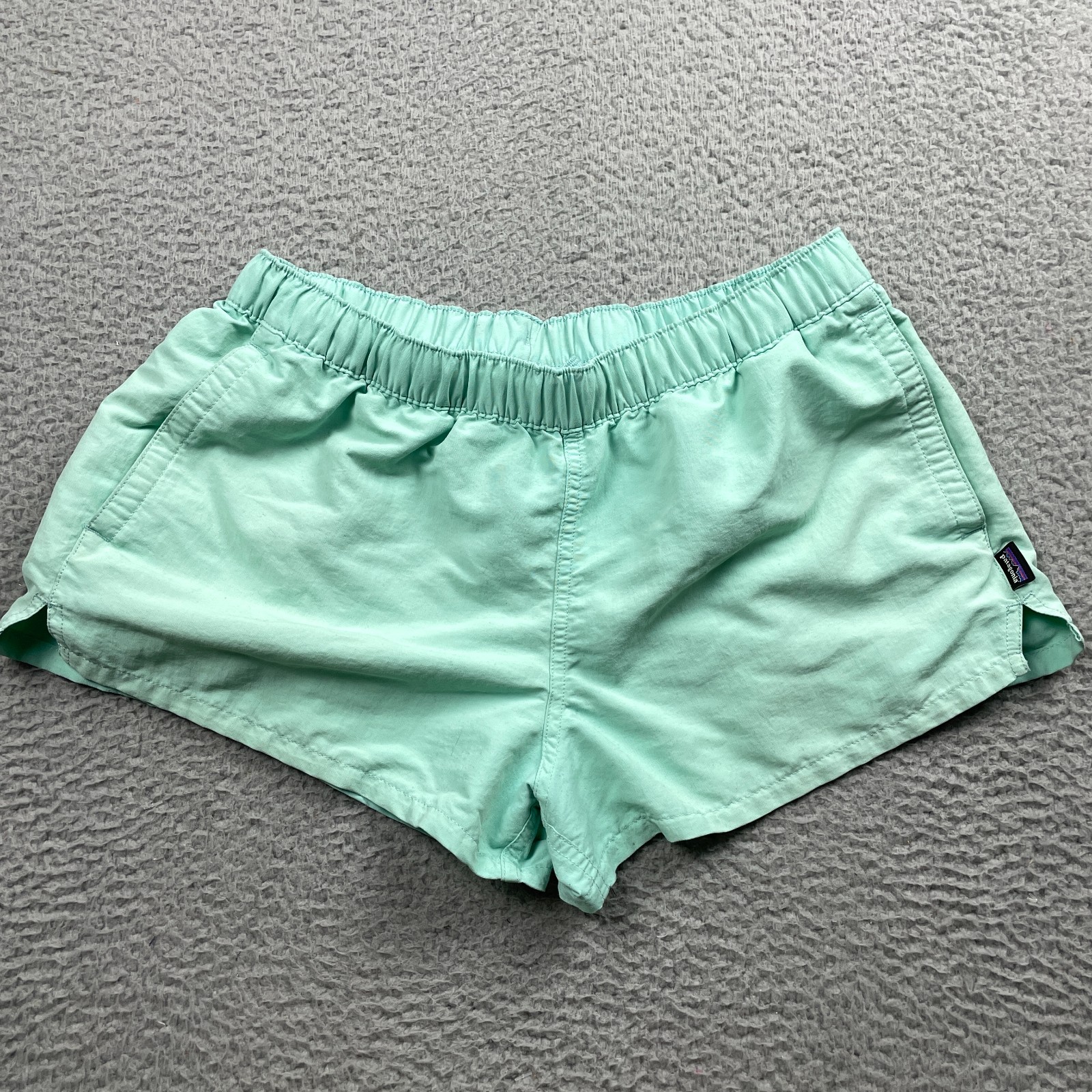 Patagonia Shorts Womens Medium Green Barely Baggies Nylon 2.5″ Outdoor Beach