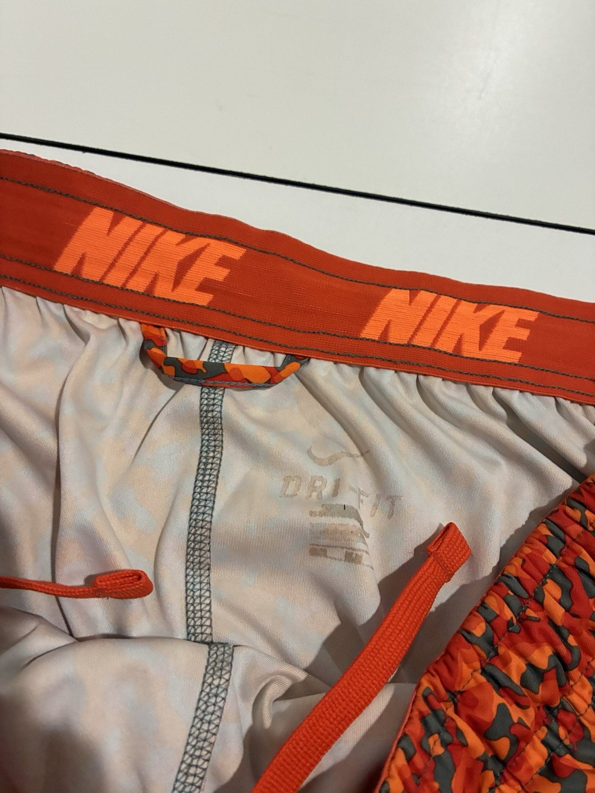 Nike Shorts 2XL Orange Camo 10″ Inseam Running Club Training Sports Retro Hoops