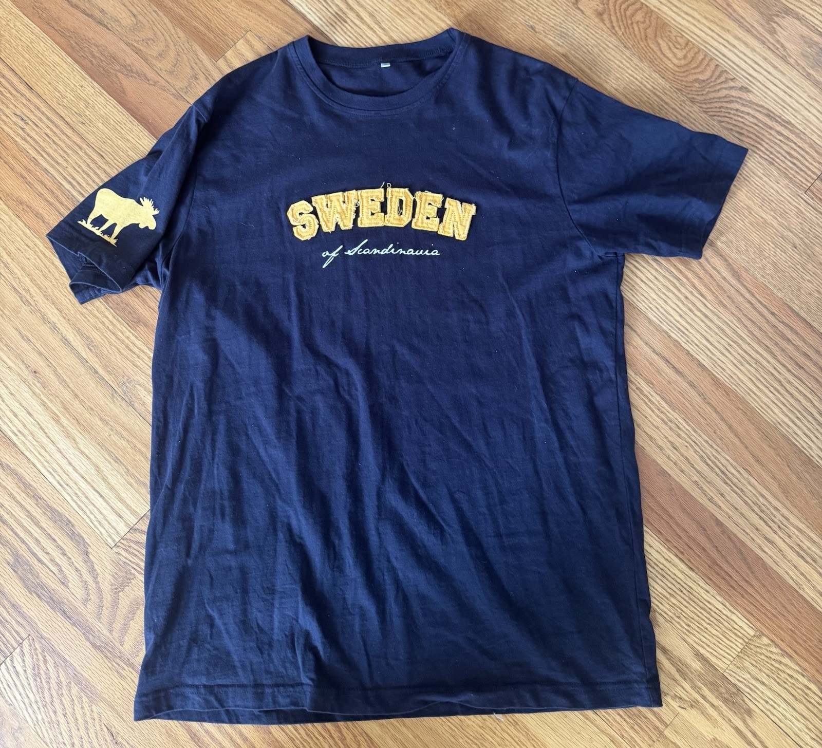 Sweden Of Scandinavia Tour Shirt -Mens navy shirt – FROM SWEDEN