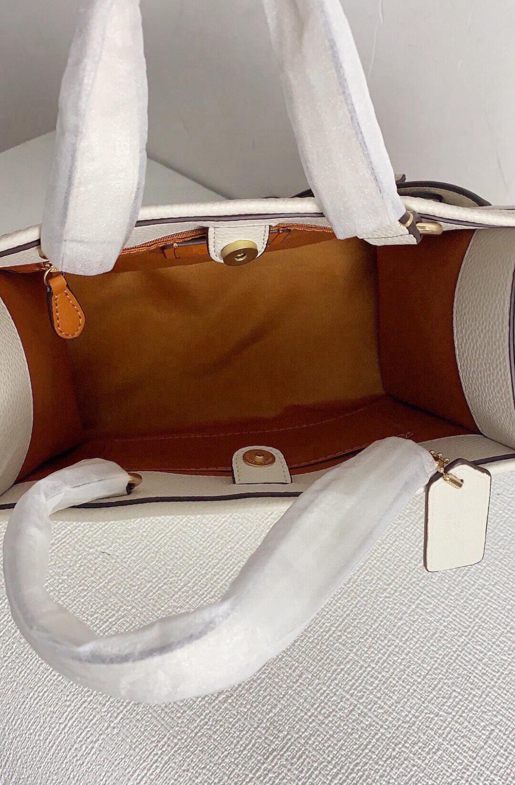 COACH Classic Printed Snoopy White Leather Shoulder Bag 8.6 in
