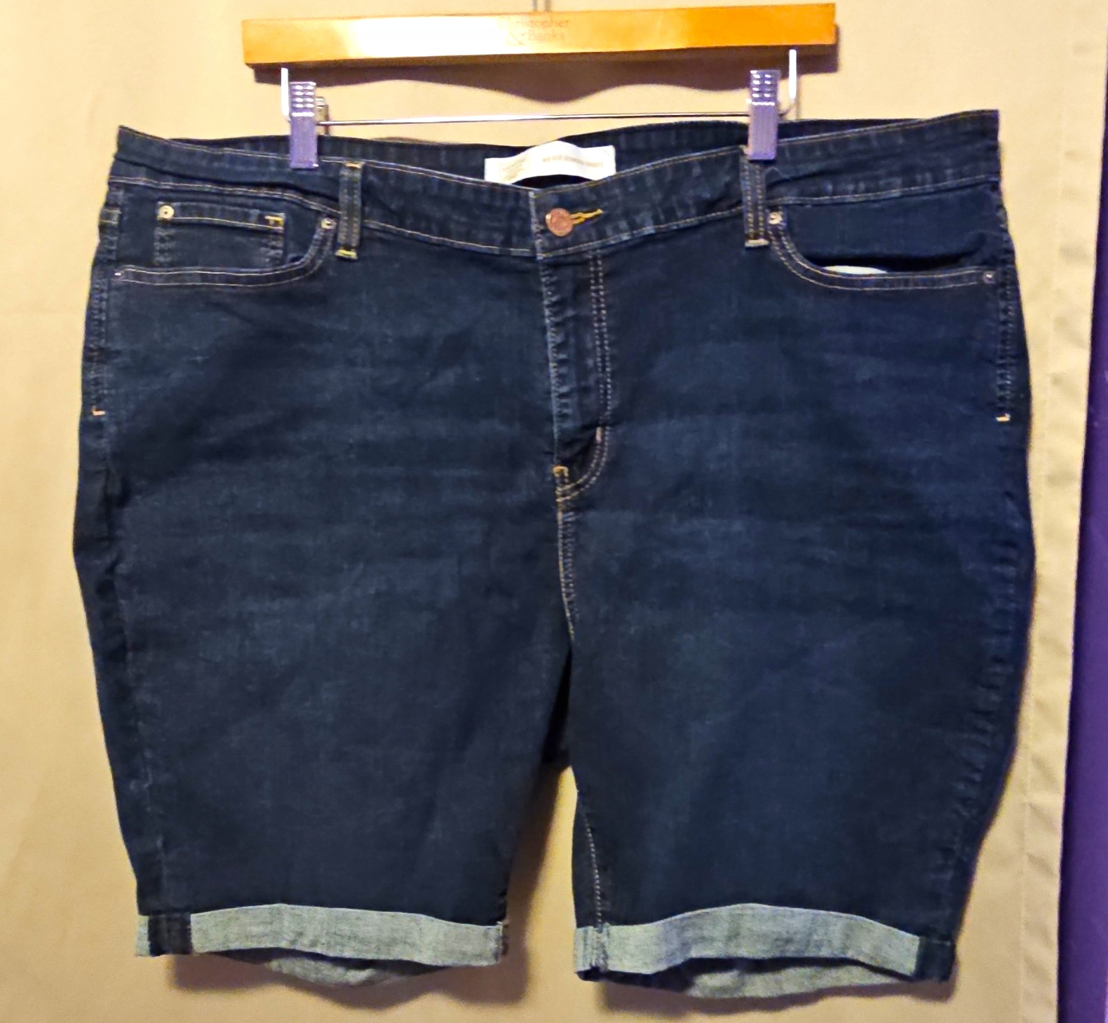 Signature by Levi Strauss & Co. Women’s 22W Blue Denim Shorts Dark Wash Cuffed