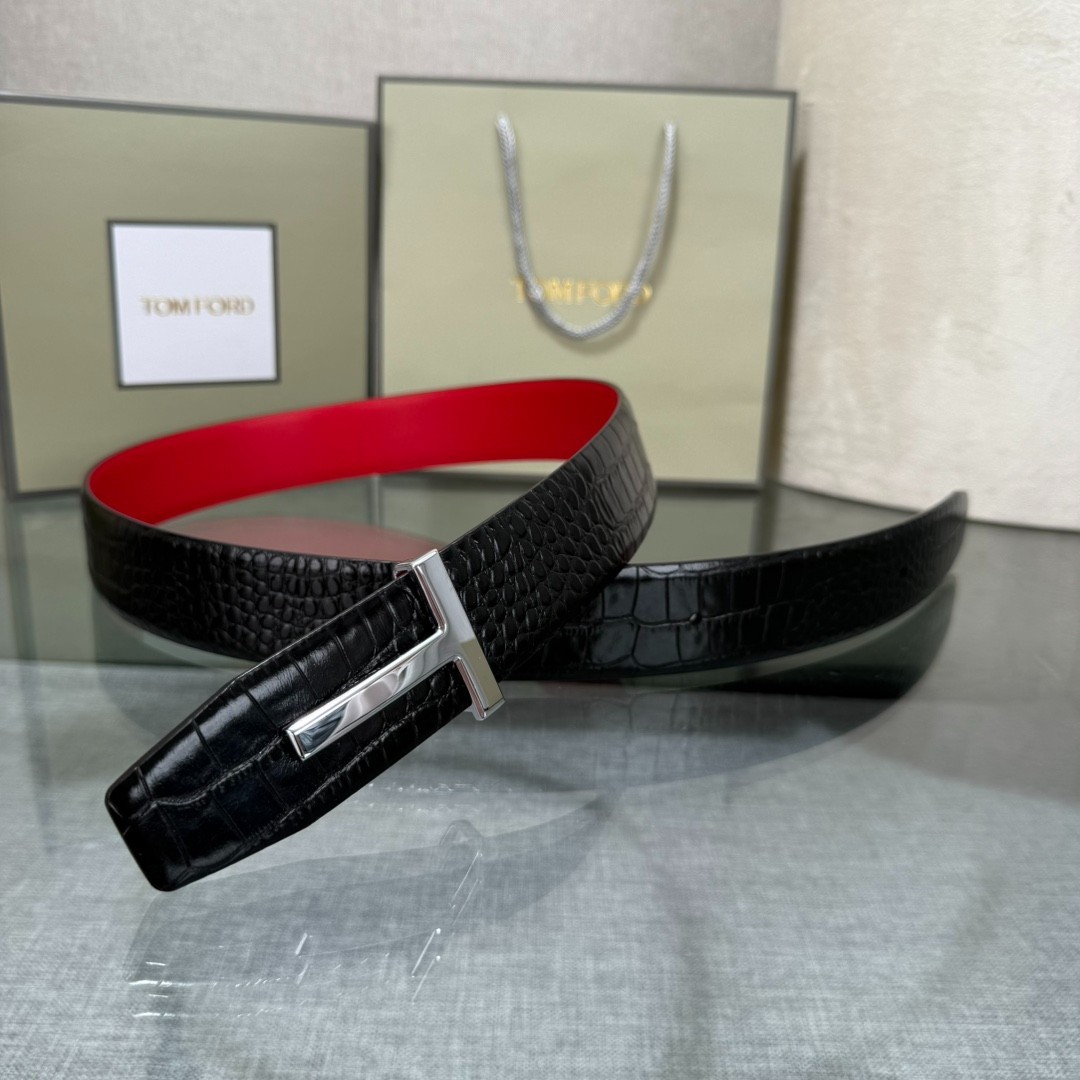 Tom Ford Mens Black/Red Reversible Leather Belt Silvery T Buckle