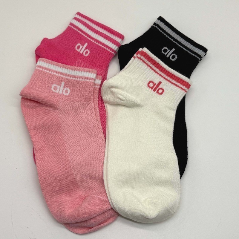 4 Pair Yoga Socks Unisex Half-Crew Throwback Black – Rose Red – White – Pink