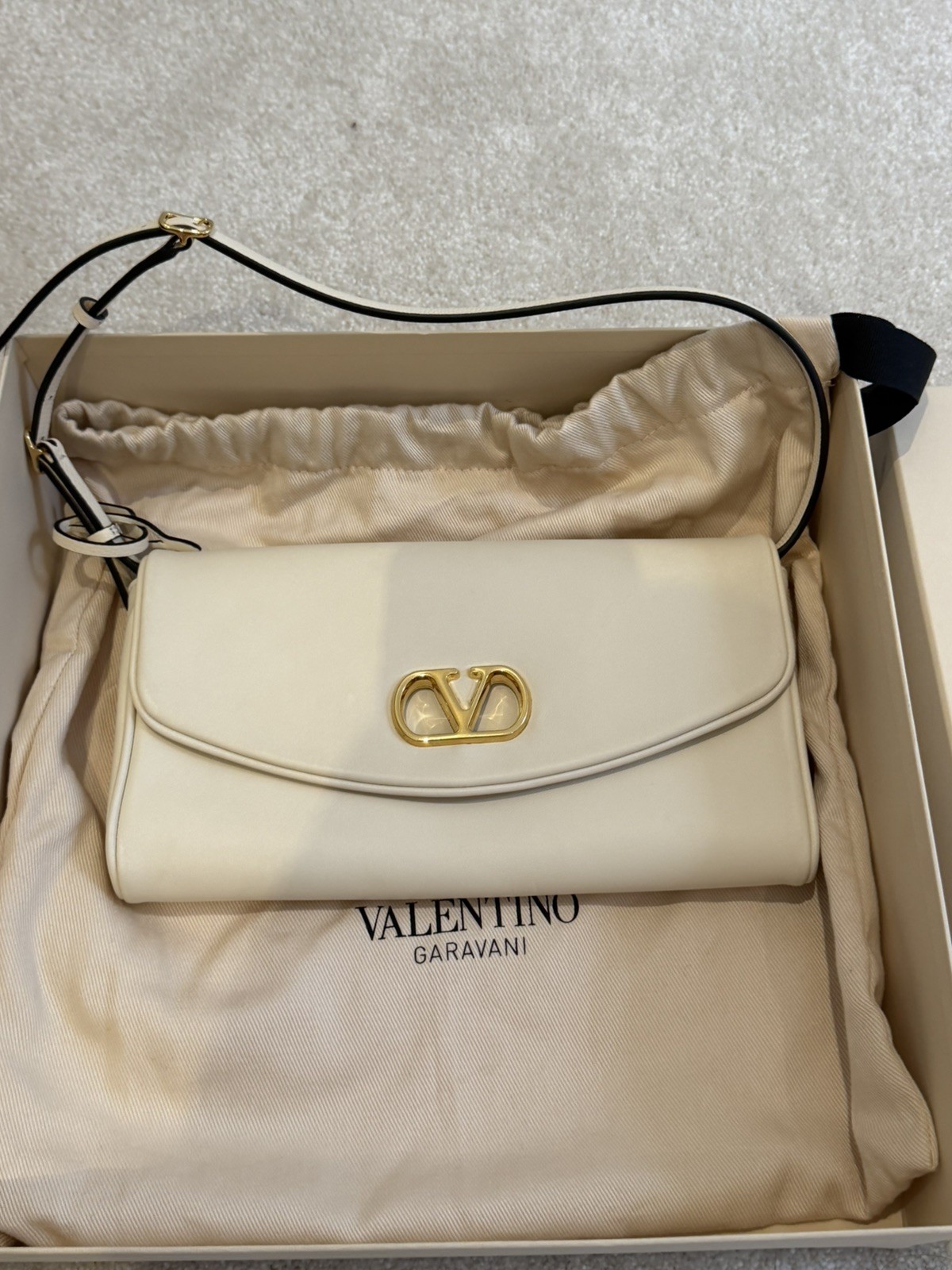 Valentino Garavani DeVain Small Nappa Shoulder Bag – Brand New – Cream