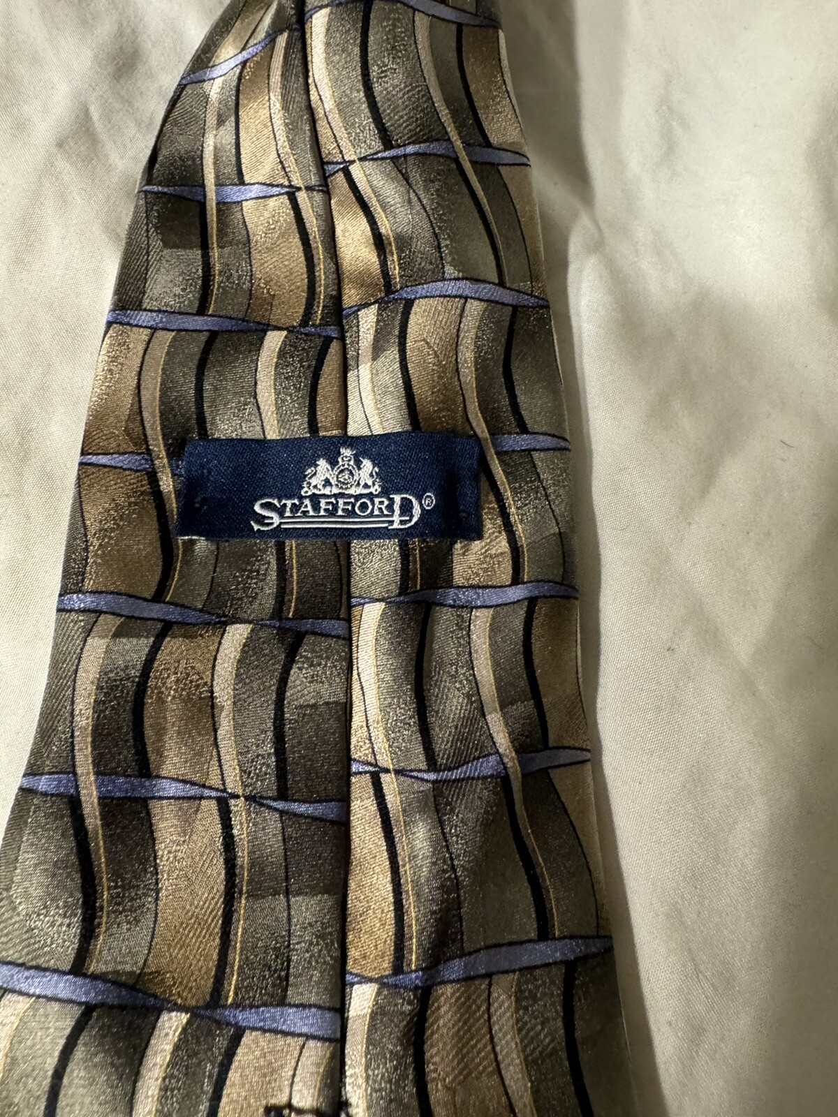 Stafford Multicolor Geometric Silk Tie – Classic Width, Abstract Theme, 57″-60″
