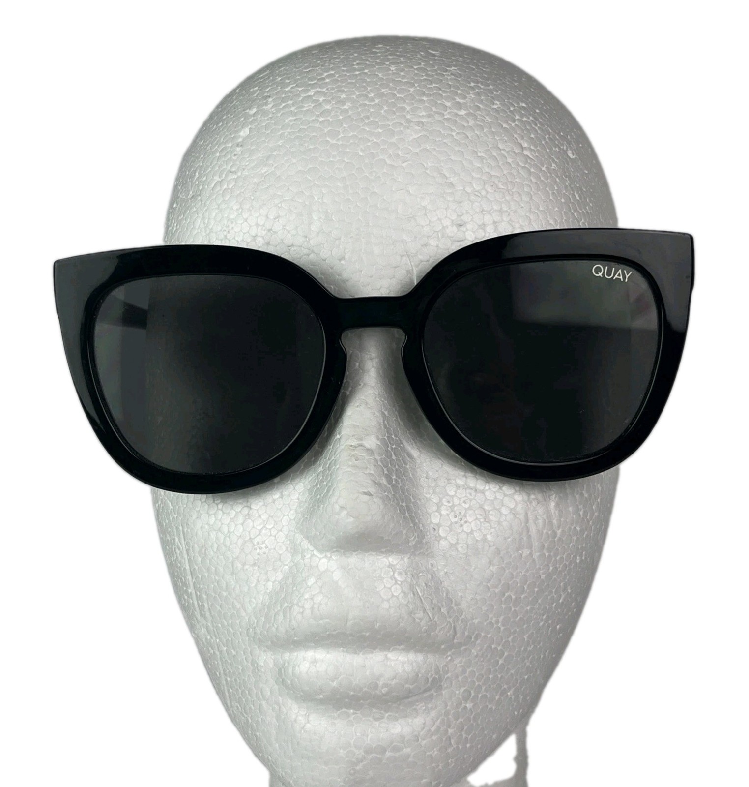 QUAY Women’s Sunglasses Black Plastic Frame Black CAT 3 125mm