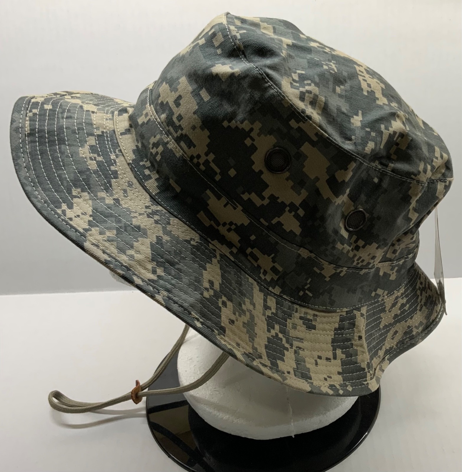 DIGI CAMO Boonie hat One size adjustable chin strap 4 screened Vents