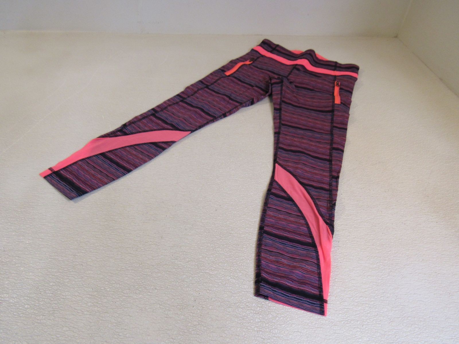 Lululemon Athletic Size 6 Female Adult Size 6 Multi-Color Not Specified